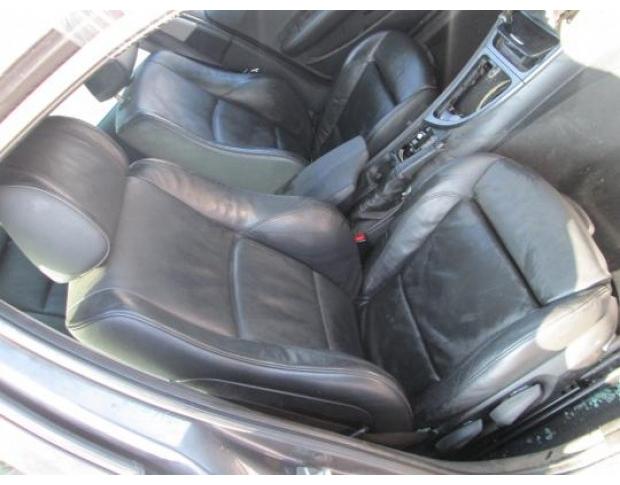vindem scaune fata bmw 118 2.0d