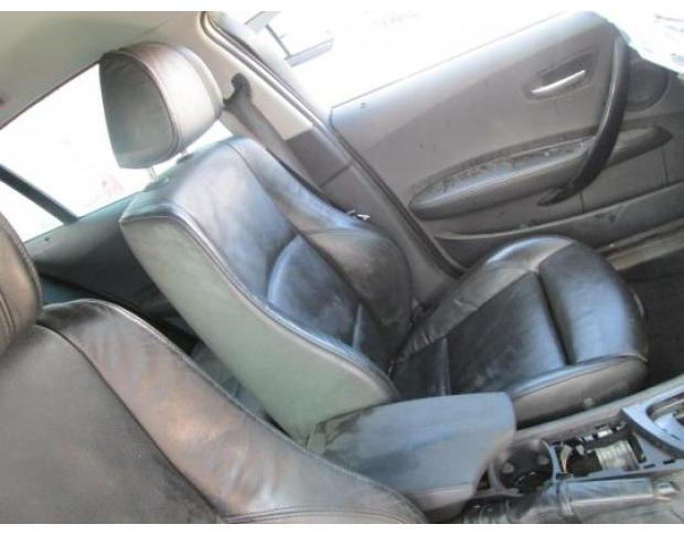 vindem scaune fata bmw 120