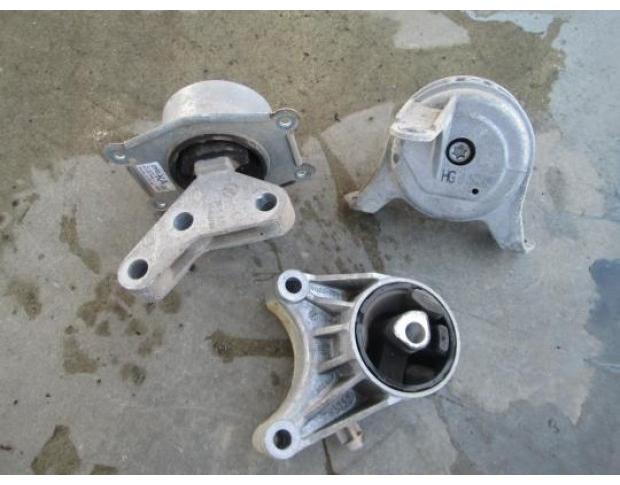 vindem tampon motor opel zafira b 1.9cdti