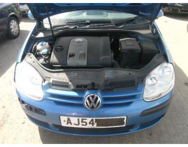 vindem usa fata vw golf 5 fsi
