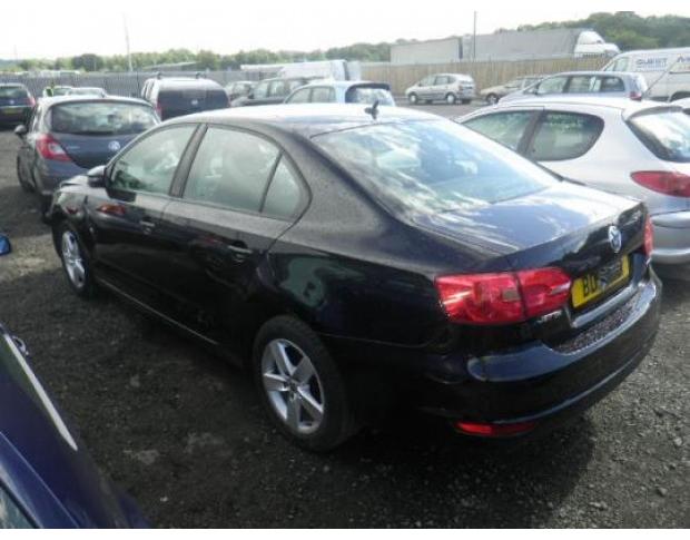 vindem volanta de vw jetta 1.6tdi